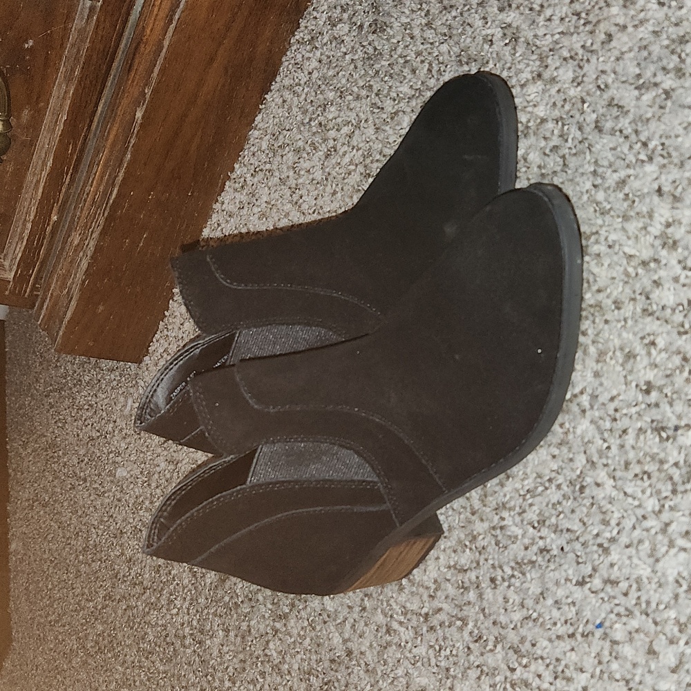 Mini boots